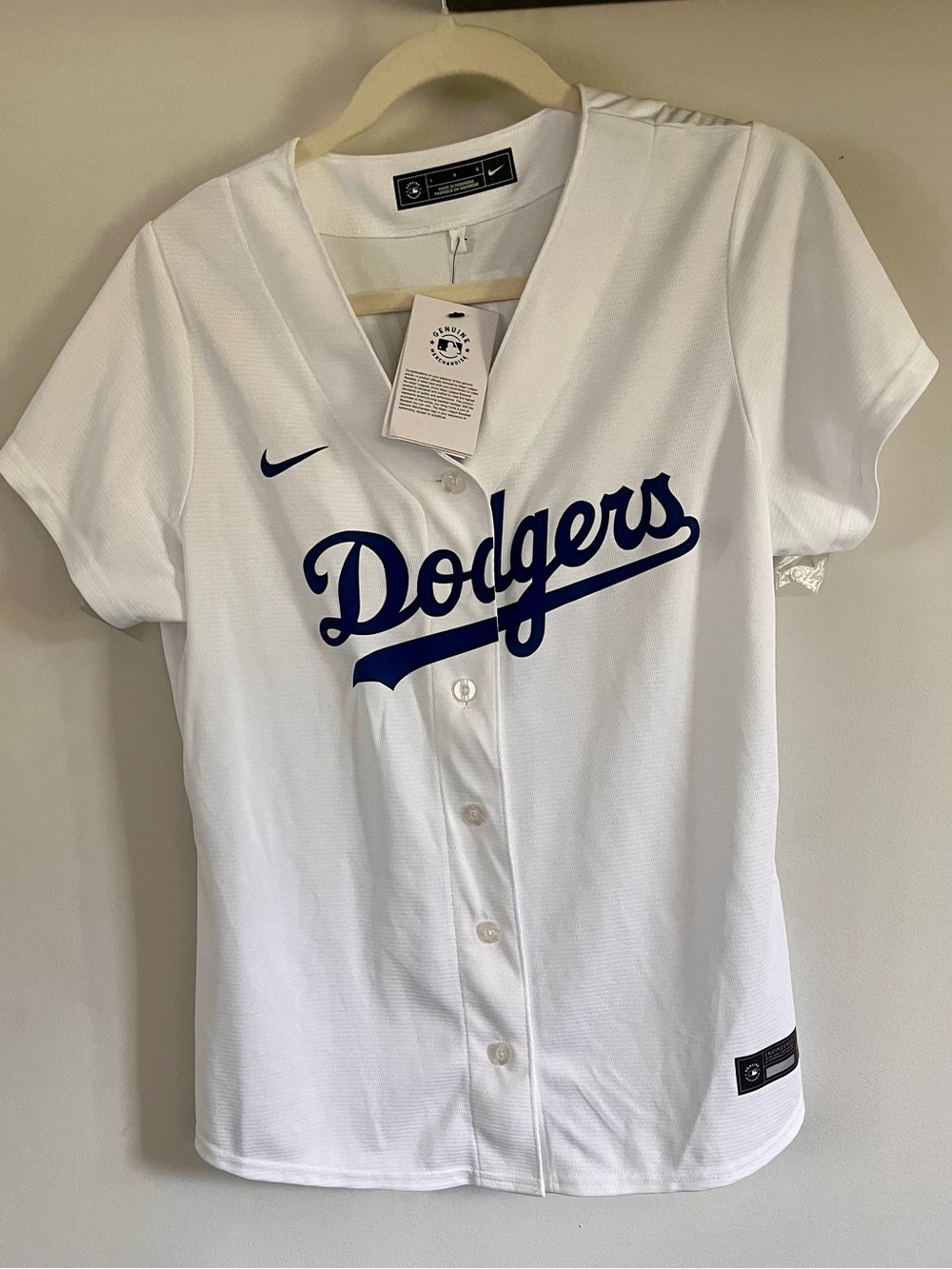 Nike Ladies White and Blue Ohtani (17) LA Dodgers NEW Baseball Jersey, size M